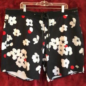 QUIKSILVER MENS SURF SHORTS